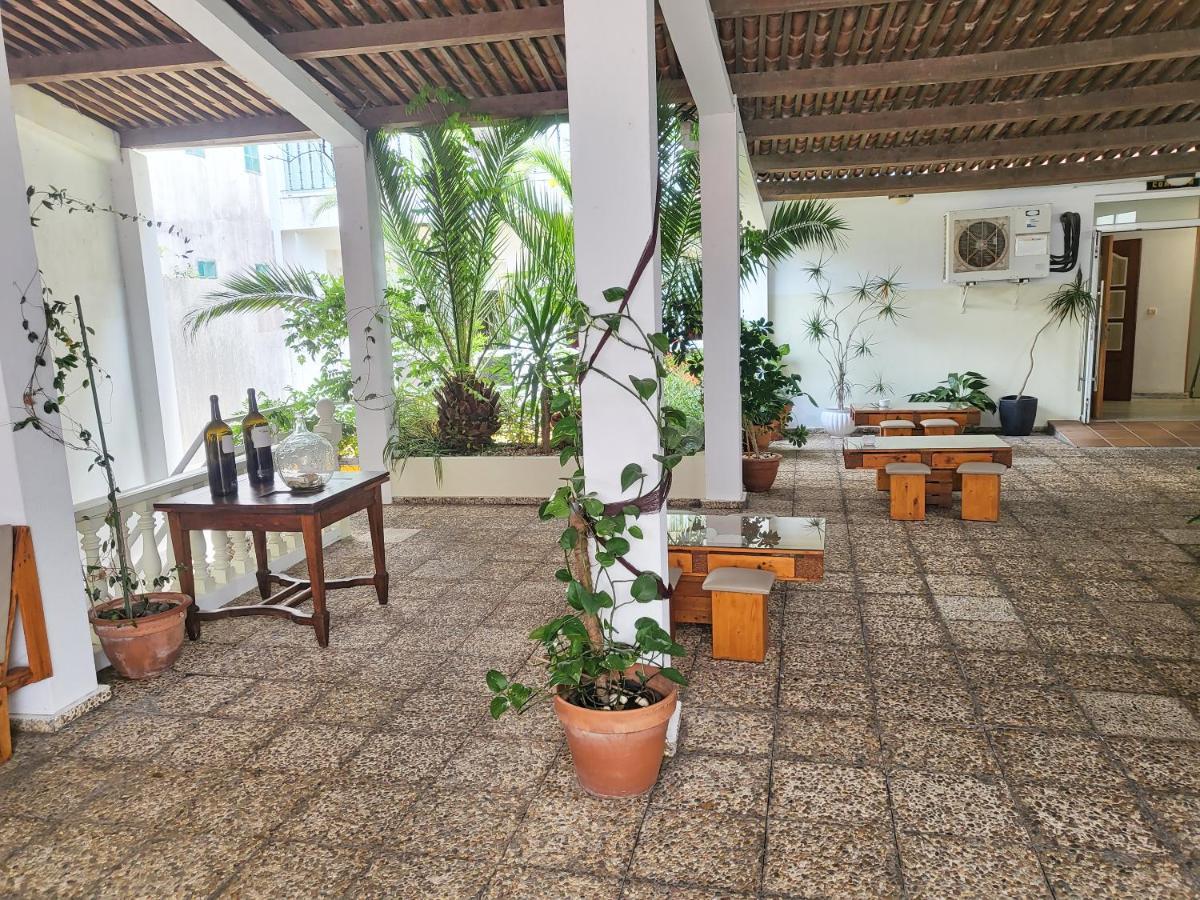 Hotel Villa Juanita او غروف المظهر الخارجي الصورة