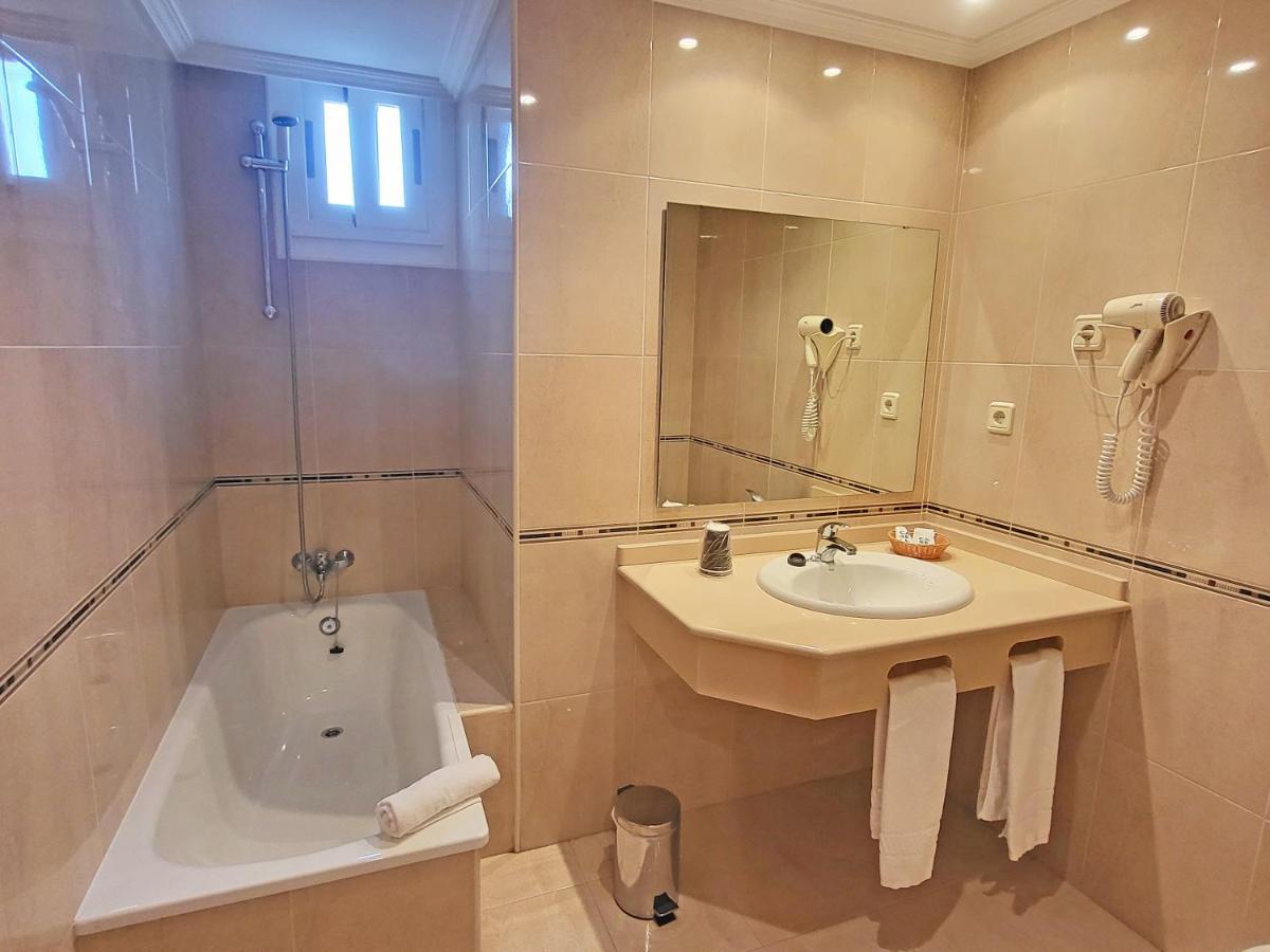 Hotel Villa Juanita او غروف المظهر الخارجي الصورة