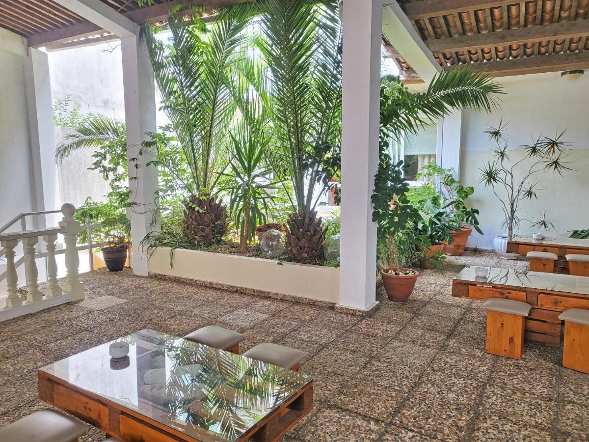 Hotel Villa Juanita او غروف المظهر الخارجي الصورة